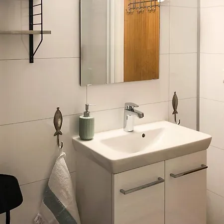 4 Person In Alsvag, Cleaning Included Feriehus *