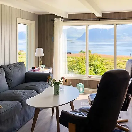 4 Person In Alsvag, Cleaning Included *