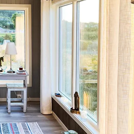 4 Person In Alsvag, Cleaning Included *