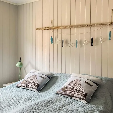4 Person In Alsvag, Cleaning Included *